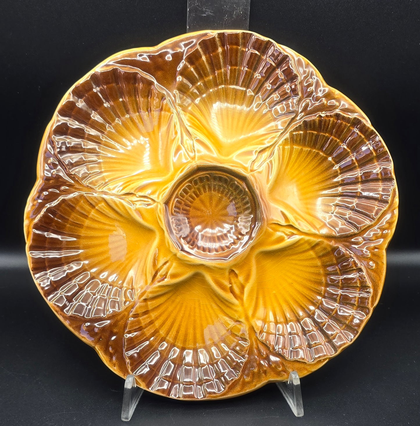Sarreguemines Oyster Plate – French Majolica Faïence with Hand-Painted Glaze
