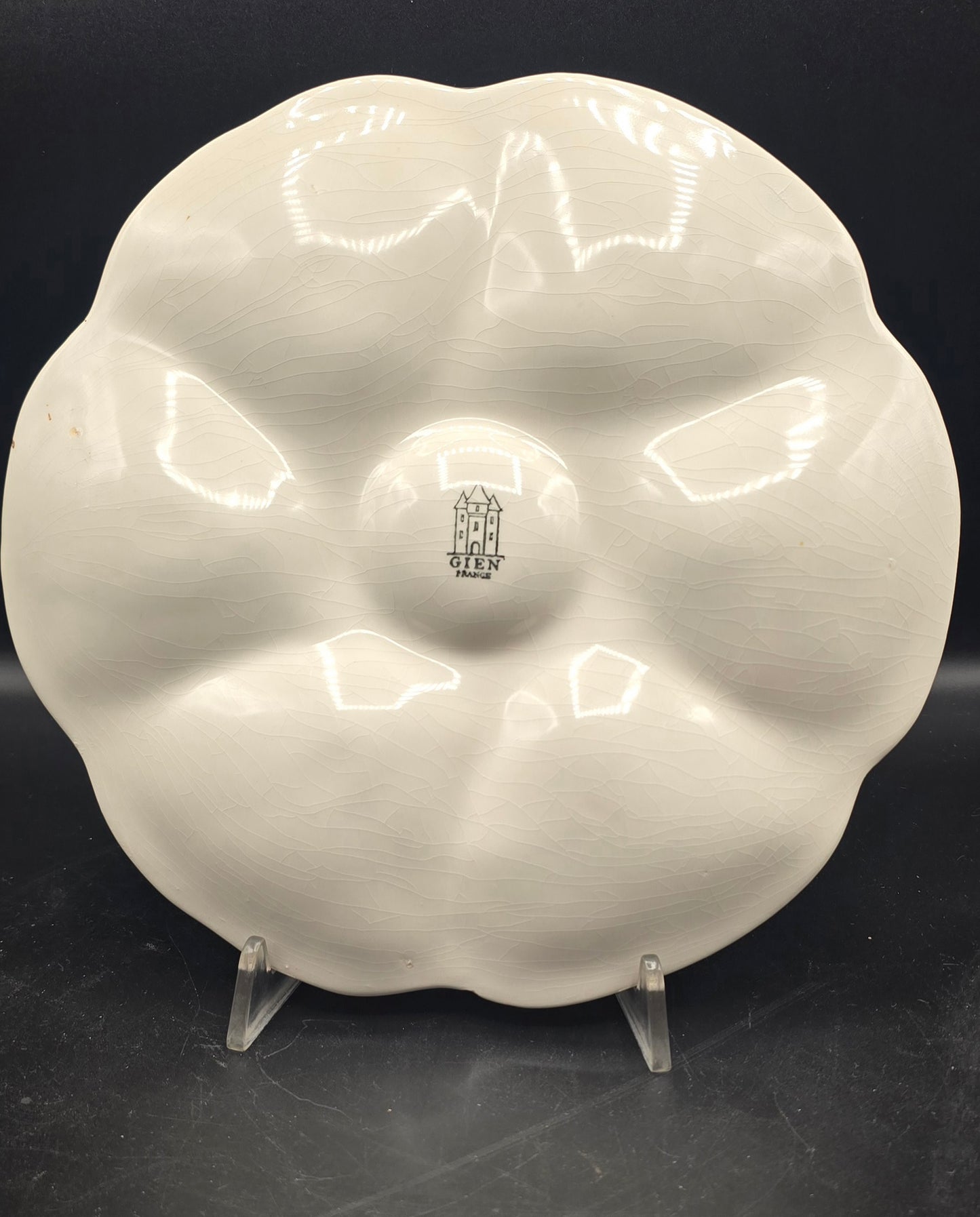 Gien Vintage White Oyster Plate