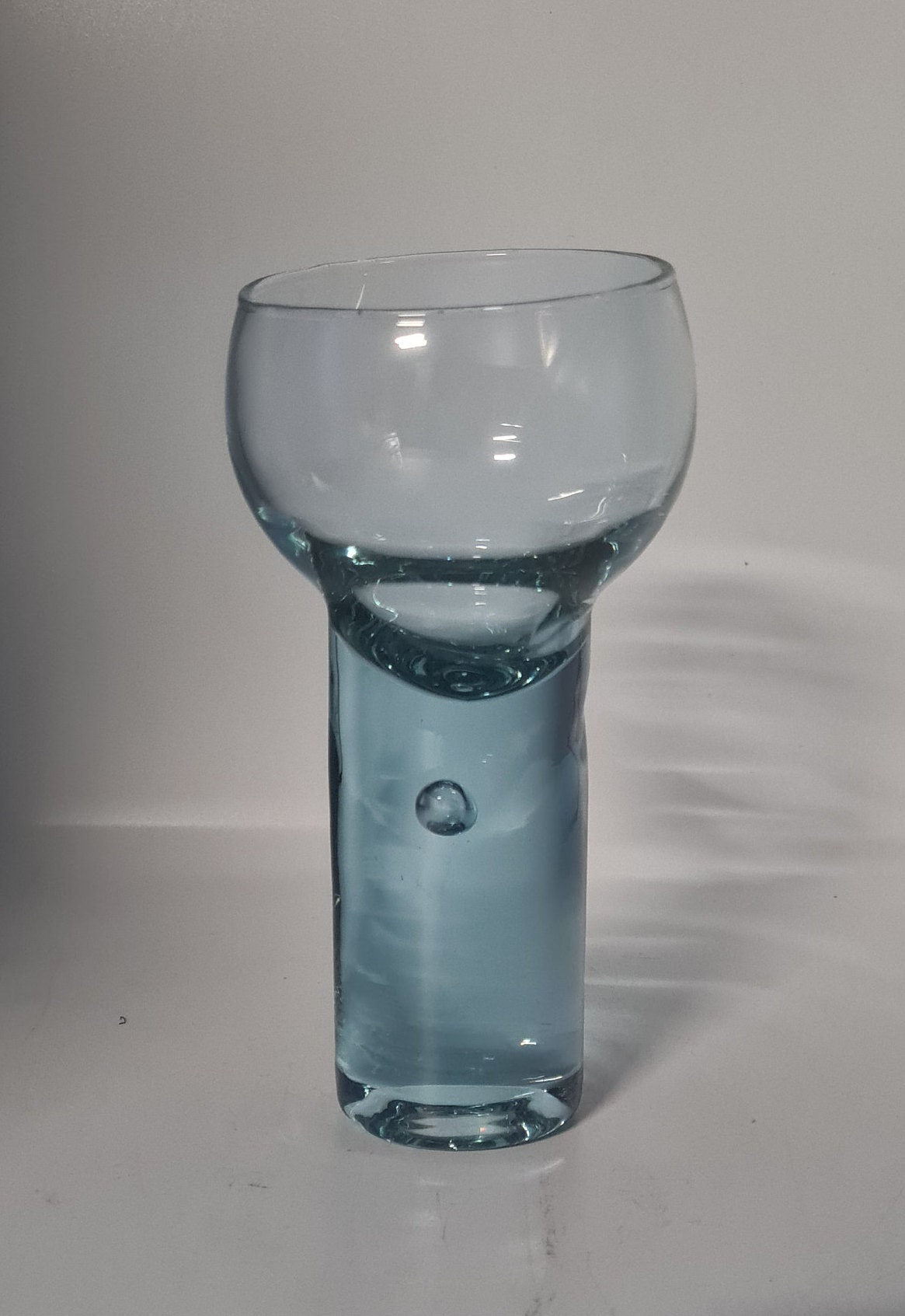 Sergio Asti for Arnolfo di Cambio -Neodymium Color-Changing Crystal Wine Glasses – Set of 6, Mid-Century Italian Modern