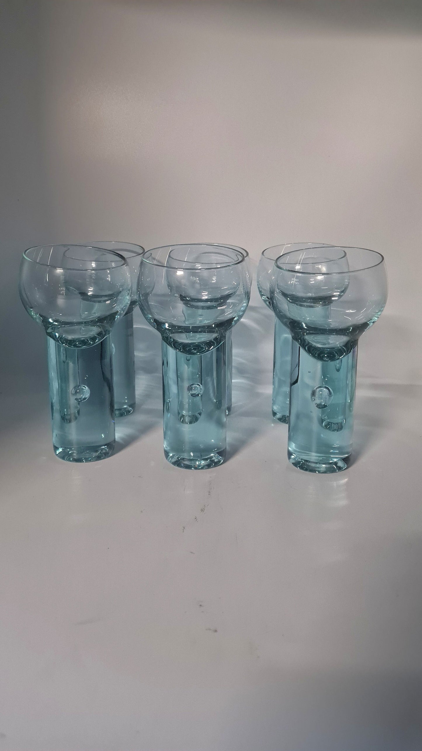 Sergio Asti for Arnolfo di Cambio -Neodymium Color-Changing Crystal Wine Glasses – Set of 6, Mid-Century Italian Modern